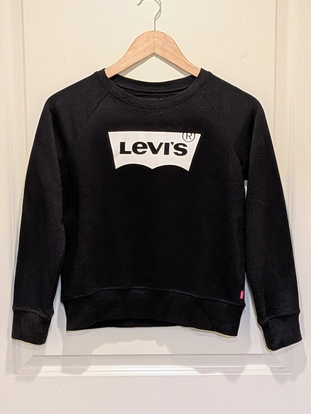 EUC Levi's Youth L Batwing Logo Crewneck Sweatshirt
